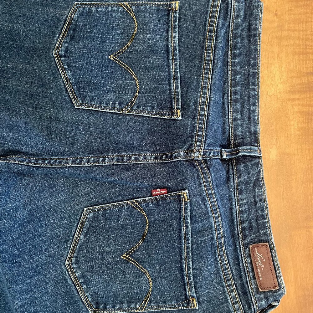 Levi's Jeans San Francisco Demi Curve Classic Size 31